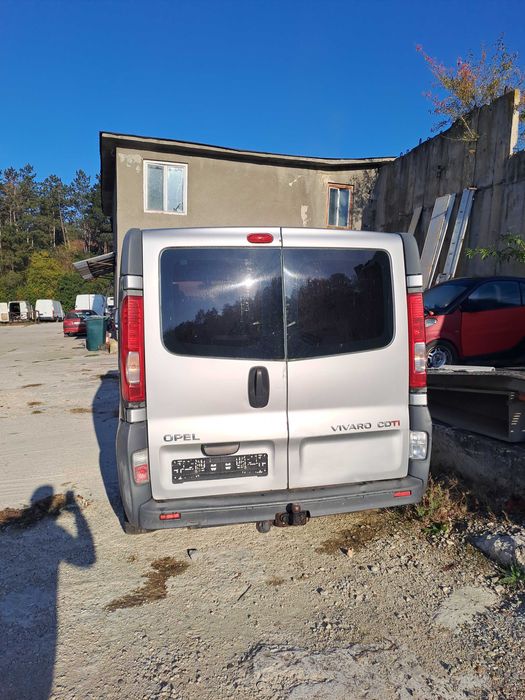 Dezmebrez Opel Vivaro mot 2.0 euro4 2009