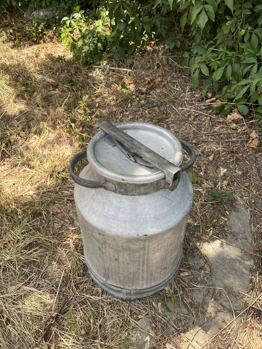 Продам 10 литровую флягу.