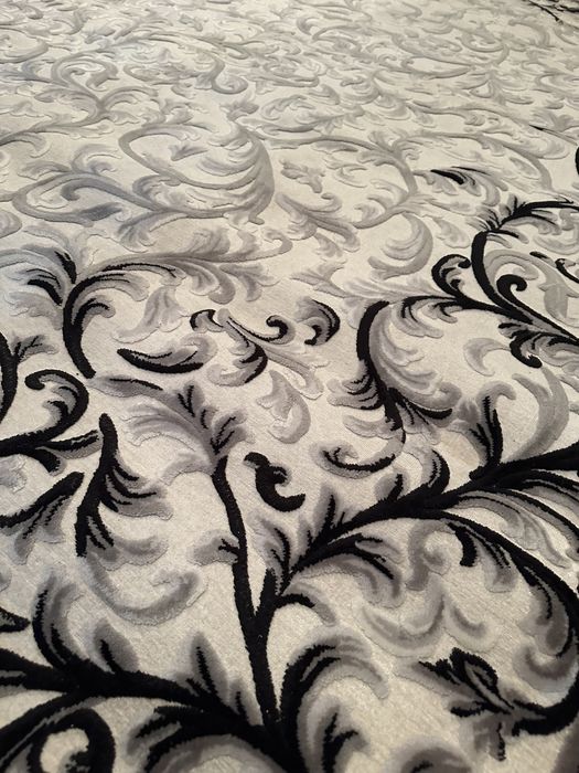 Продам ковер в отличном состоянии