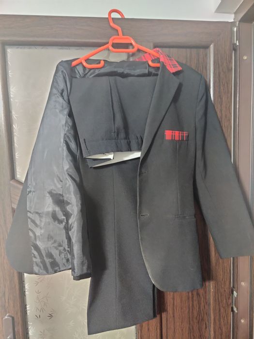 Vând uniforme școala G.E.Palade Buzău