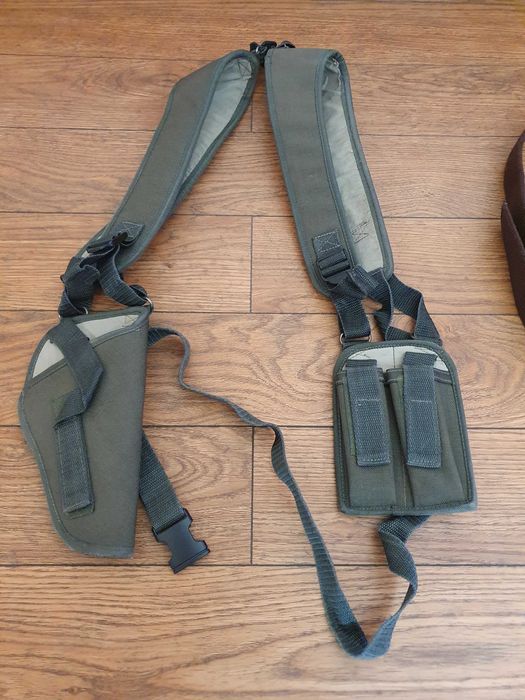 Echipament militar-scurte, ținută oraș, Bocanci etc