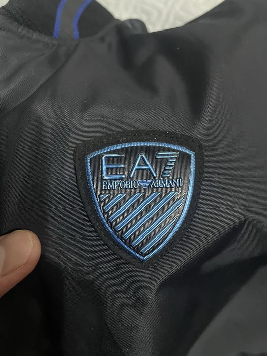 EA7 легкая куртка