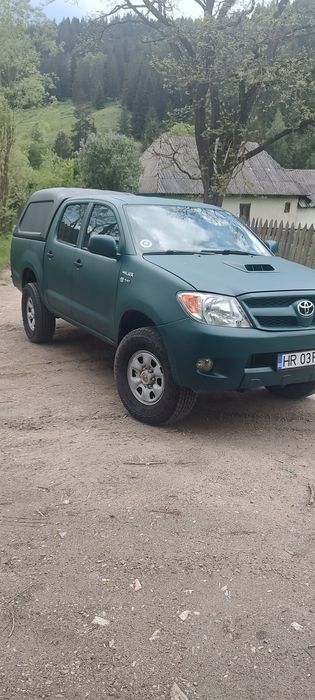 Vând sau schimb Toyota Hylux
