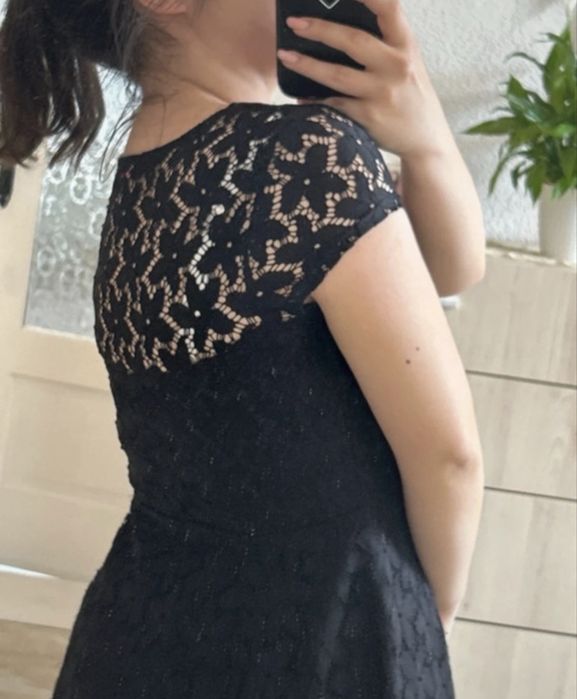 Rochie neagra cu dantela