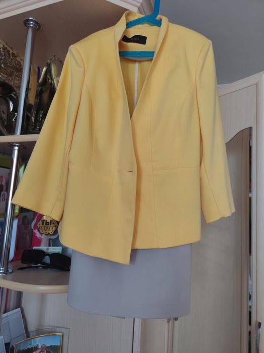 Платье и пиджаки