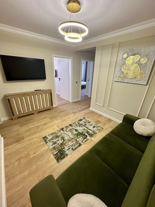 Apartament de vanzare  2 camere decomandate | Zona centrala | Floresti