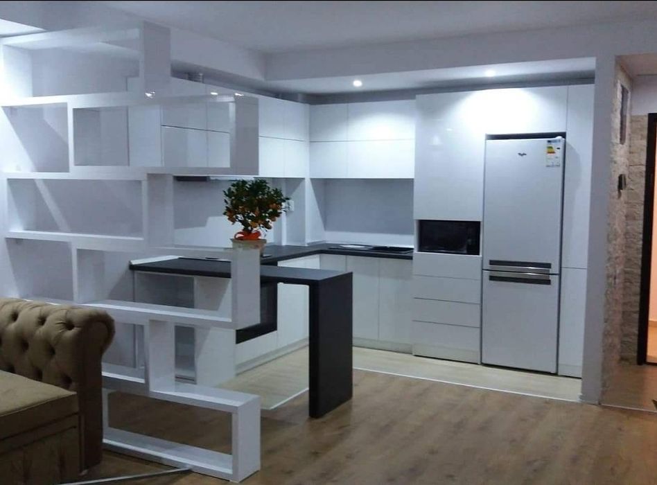 Bucatarie realizata din mdf lucios