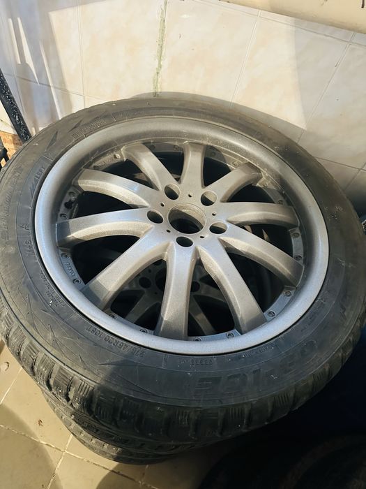 Зимние шины с дисками 275.45.R20