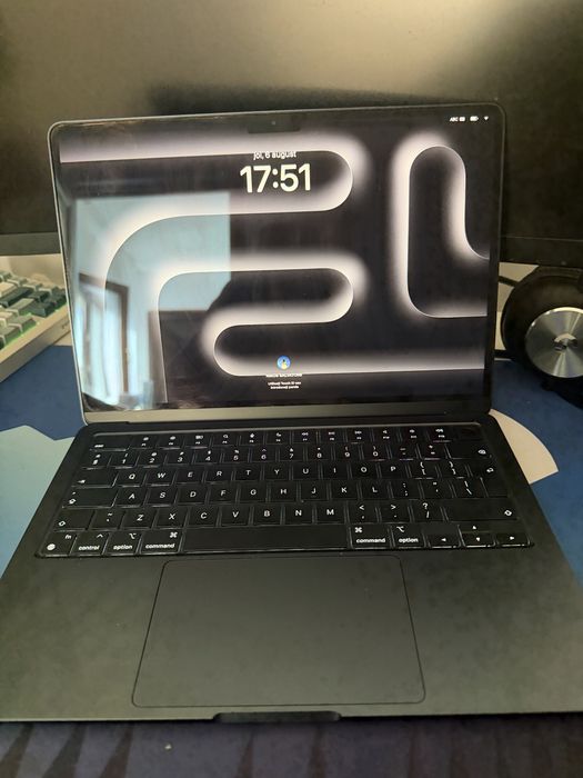 Macbook m2 air garantie 1 luna