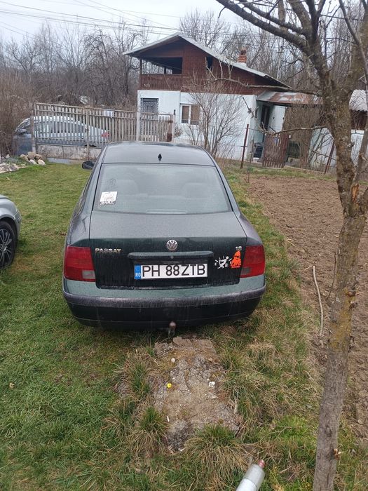 Vând Passat 1.8 benzina cu gaz
