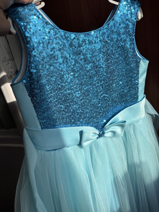 Новогоднее платье 128