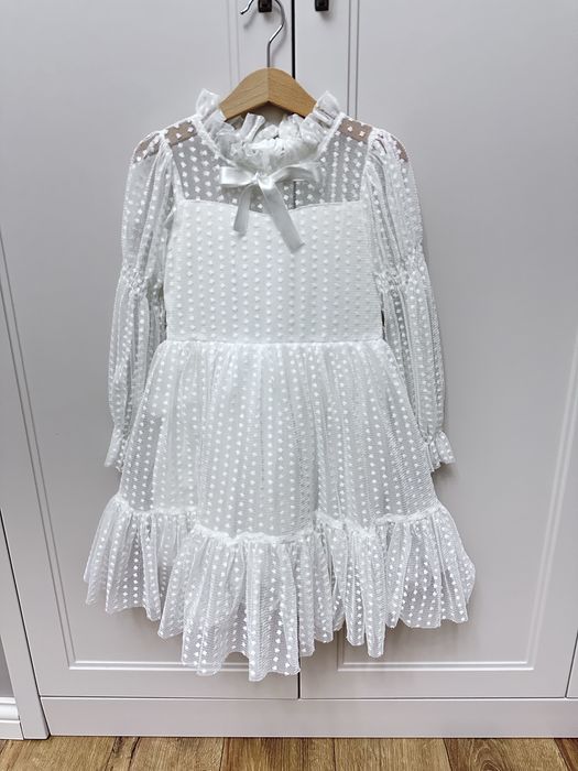 Продам нарядное платье для девочки