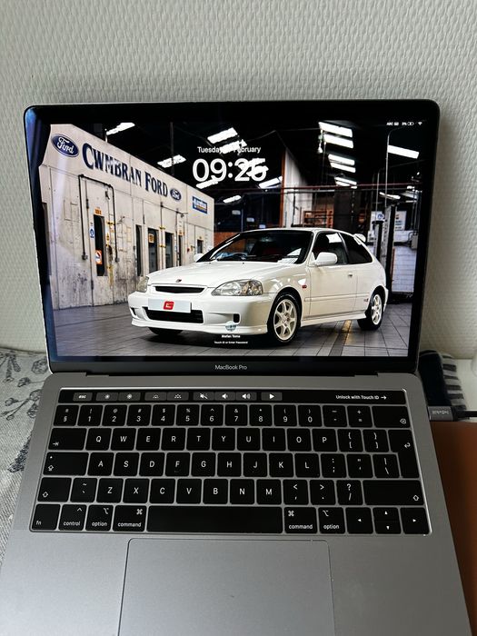 Macbook Pro late 2019 fullbox 16GB Ram 512gb ssd 4 porturi 2020 m1