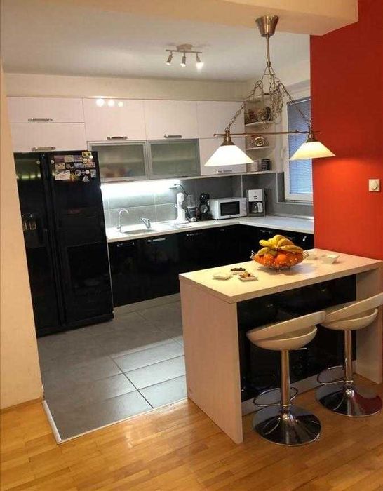 Дава се под наем Тристаен апартамент в Пловдив, Западен - 87 кв.м за 418.2 € - Снимка #2