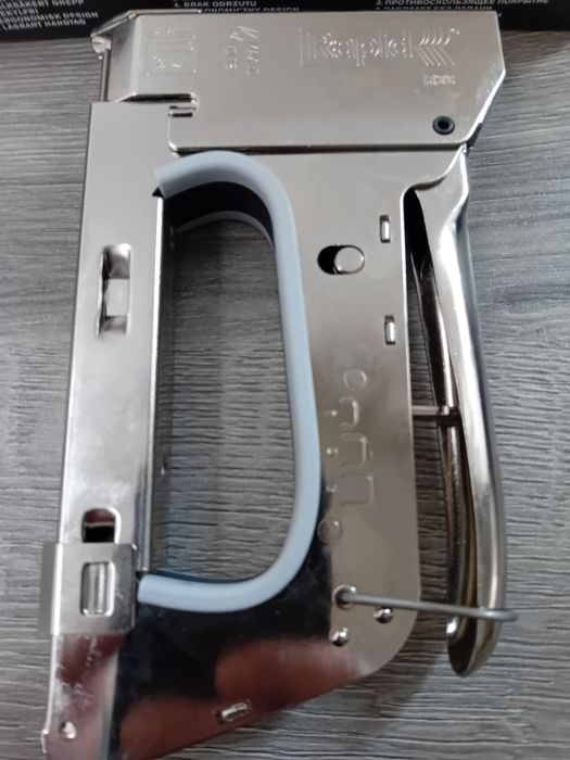 Capsator profesional  pentru cabluri RAPID R 36