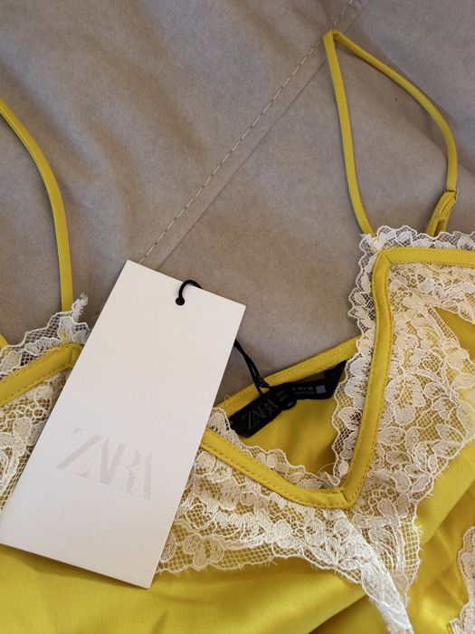 Секси жълта сатетена рокля Zara / Зара