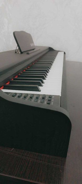 Портативное цифровое пианино BLANTH-180M