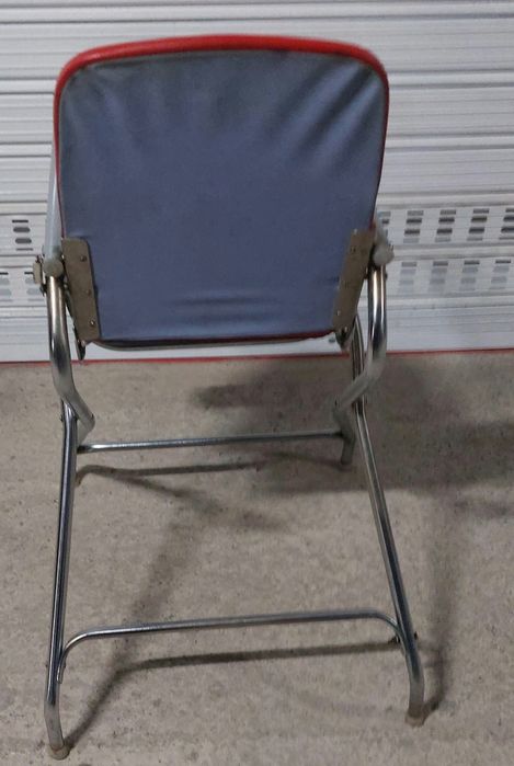 Винтидж детски стол за хранене