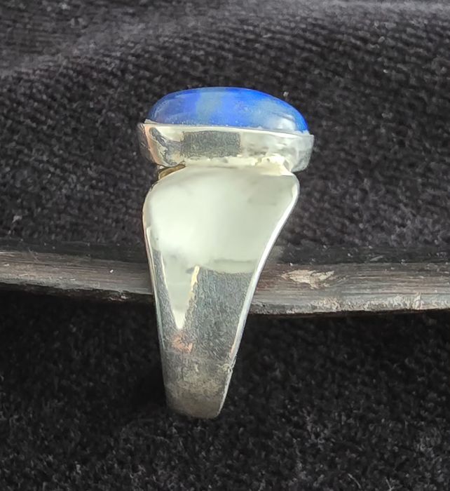 Inel argint 925,lucrat manual cu lapis lazuli