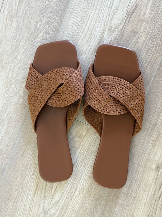 Шлепанцы женские