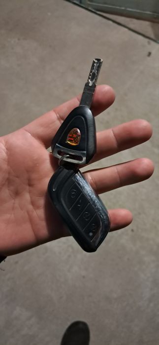 Moto elektr sotiladi