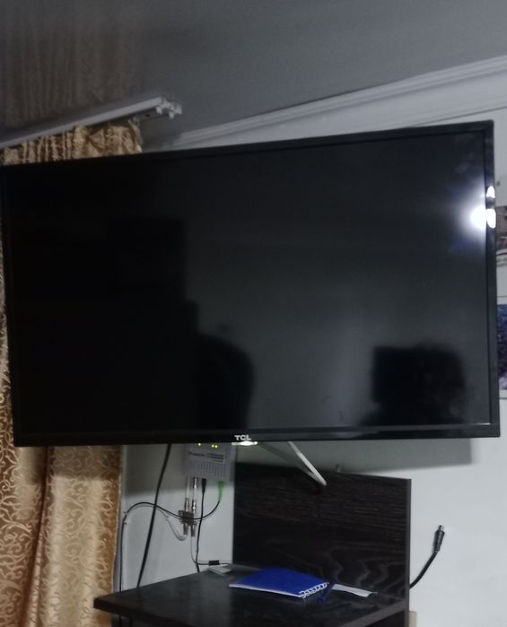 Телевизор   TCL.