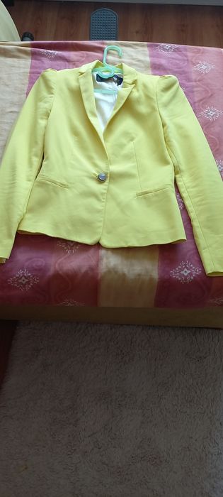 Vând sacou cabrat Zara mărimea xs
