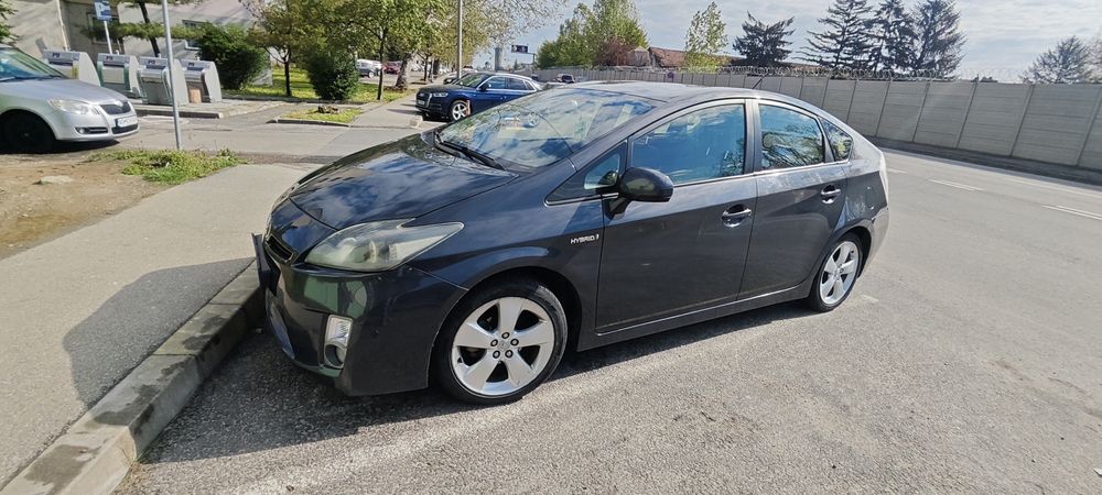 Toyota Prius  2011