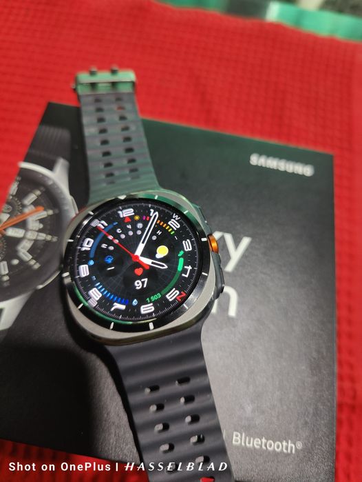 Samsung Galaxy Watch ULTRA 32GB. Перфектен изряден като нов работи с всички оператори по света
