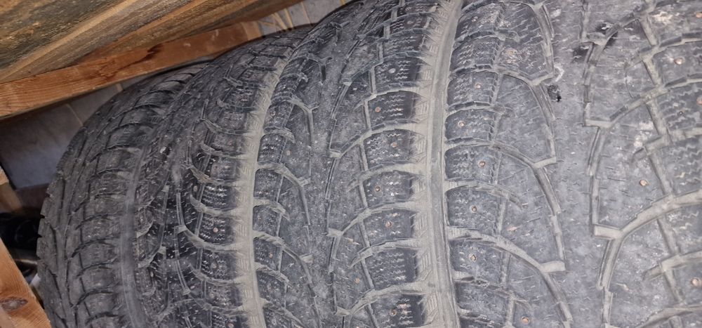 Продам зимние шины Hankook