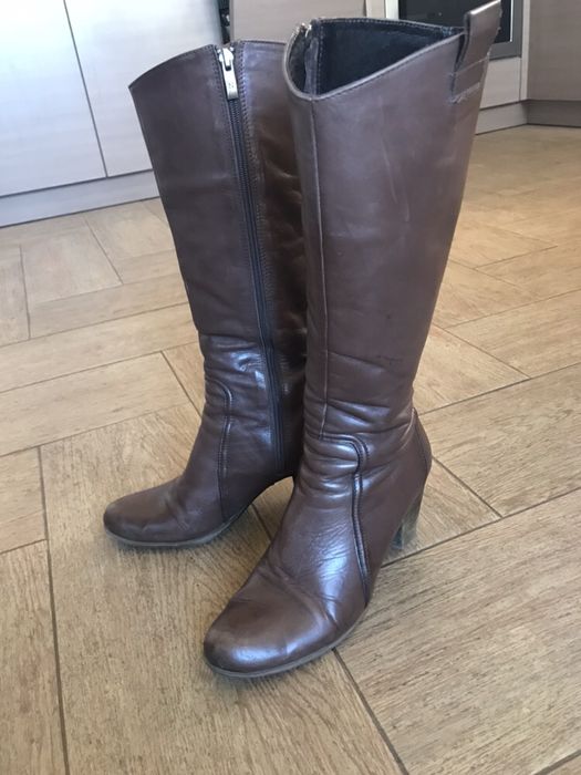 Чанта и Ботуши от естествена мека кожа в цвят мляко с какао