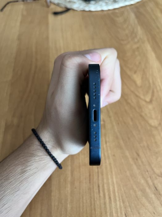 Apple iPhone 13 128GB Midnight - МНОГО ЗАПАЗЕН!