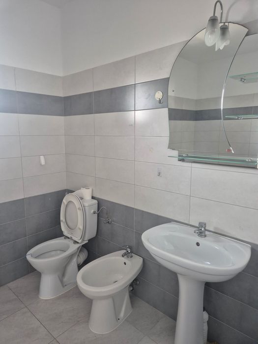 Apartament de închiriat