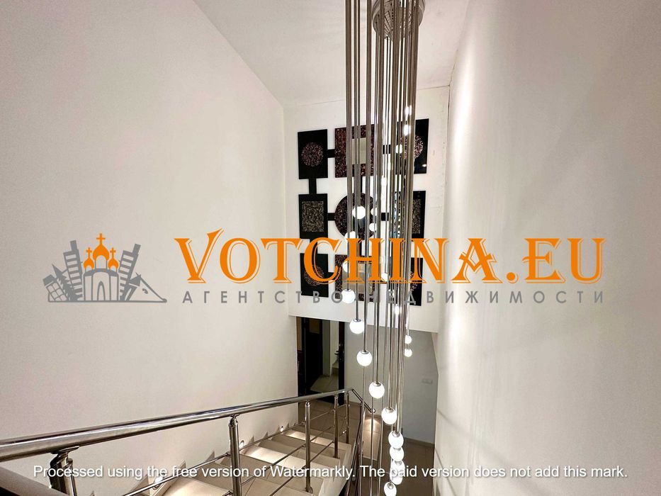 Продава се Къща в Варна, Център - 360 кв.м за 737 €/кв.м - Снимка #10