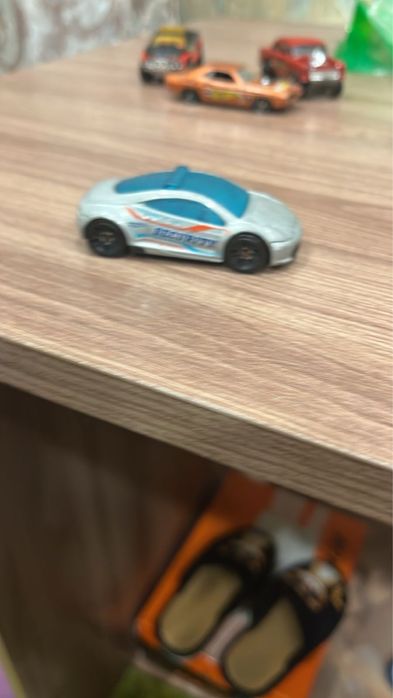 Машинки оригинал hot wheels