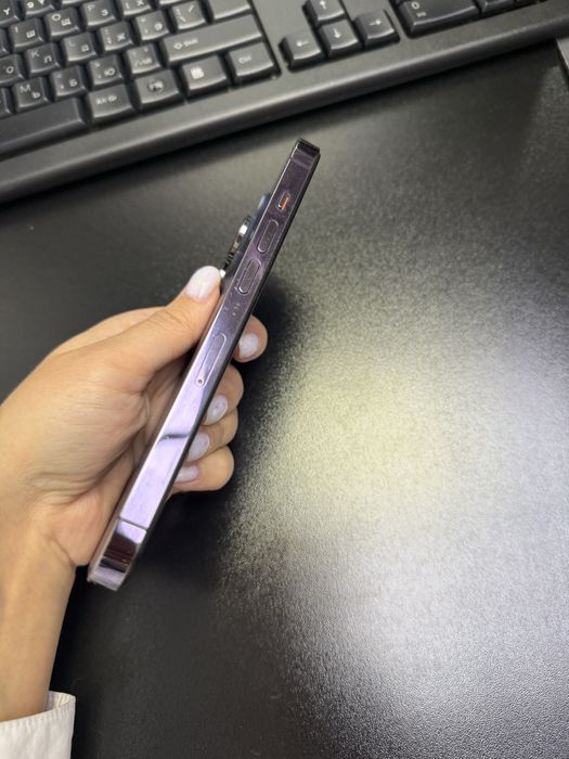 Продам айфон 14 про