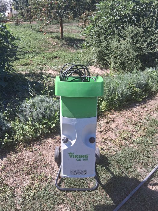 Tocător de crengi și resturi vegetale.