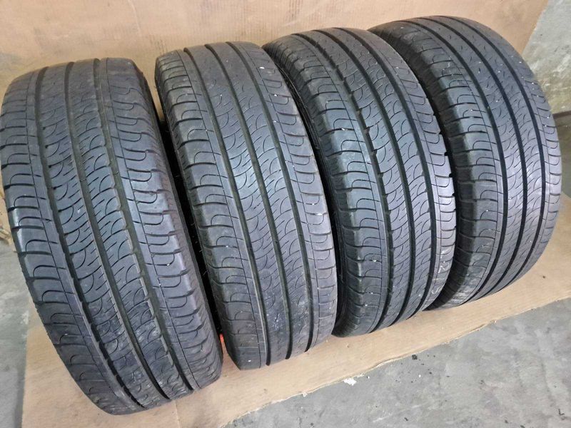4 Goodyear R16С 215/65/ 
летни бусови гуми DOT2119