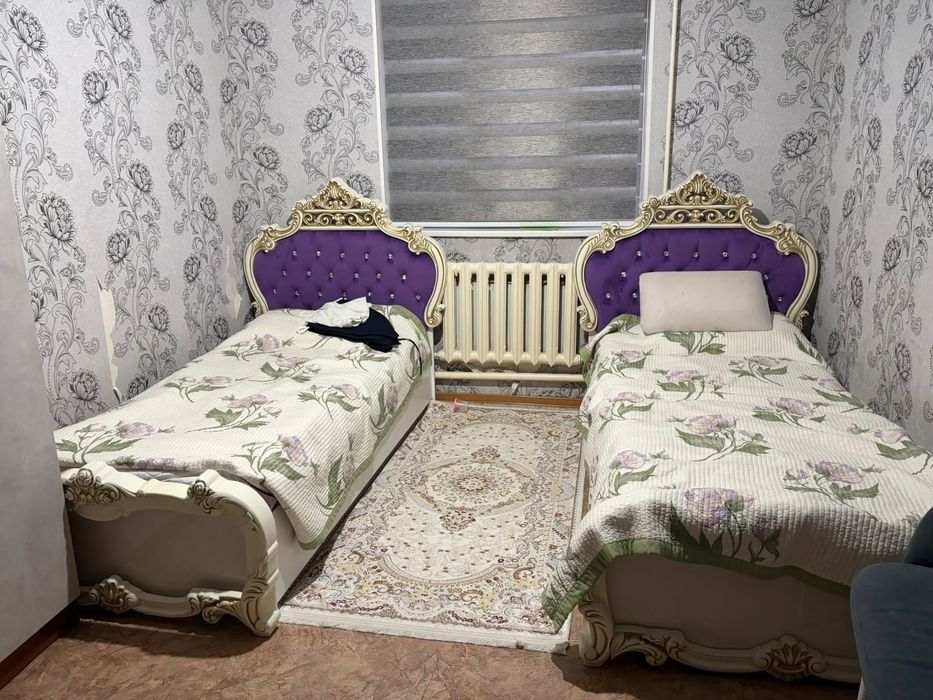 Спальный кровать