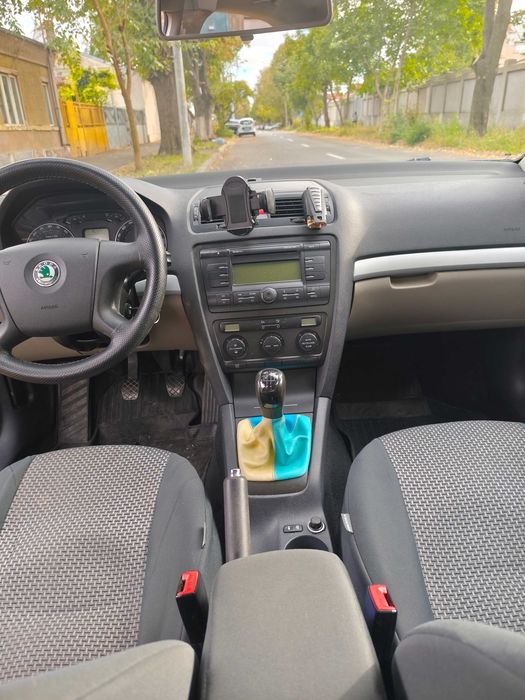 SKODA Octavia 2008 — imagine 2