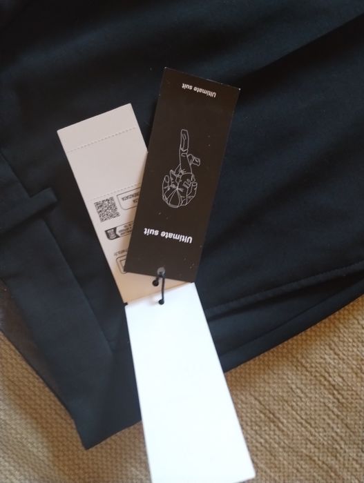Pantaloni eleganti S.Oliver noi cu eticheta si pantaloni Christian Berg