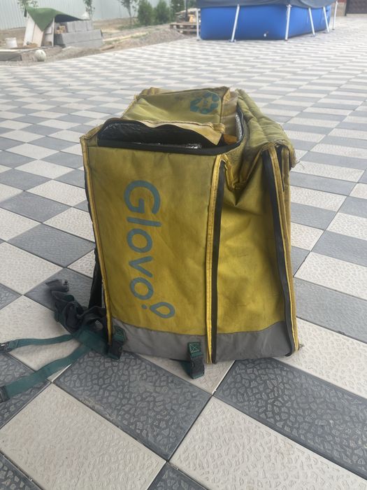 Сумку Glovo в среднем состоянии