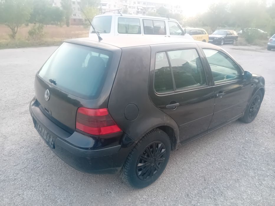 Фолксваген Голф 4 1.9 TDI/90 к.с САМО НА ЧАСТИ