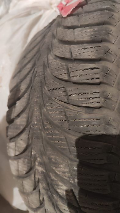 Зимние покрышки Good year