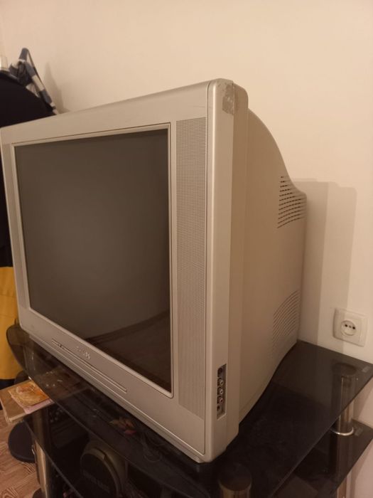 Продам телевизор