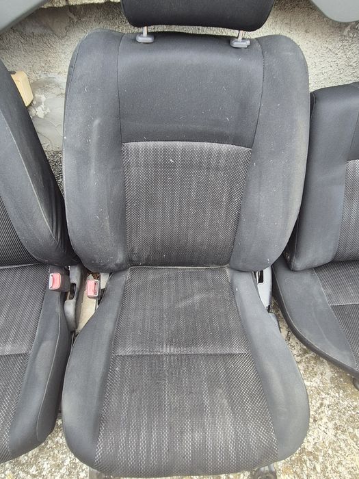 Седалки за Форд рейнджър 2006-2011г и корите за вратите.