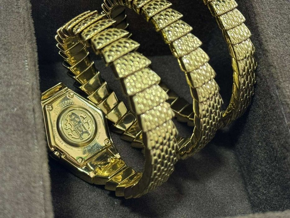 Дамски часовник Roberto Cavalli by Franck Muller с диаманти