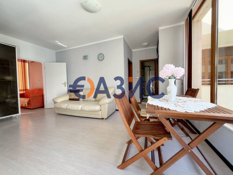 Продава се Тристаен апартамент в к.к. Слънчев бряг - 91 кв.м за 1011 €/кв.м - Снимка #1