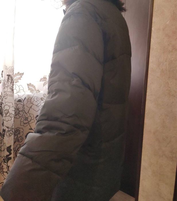 Новый зимний пуховик средней длины