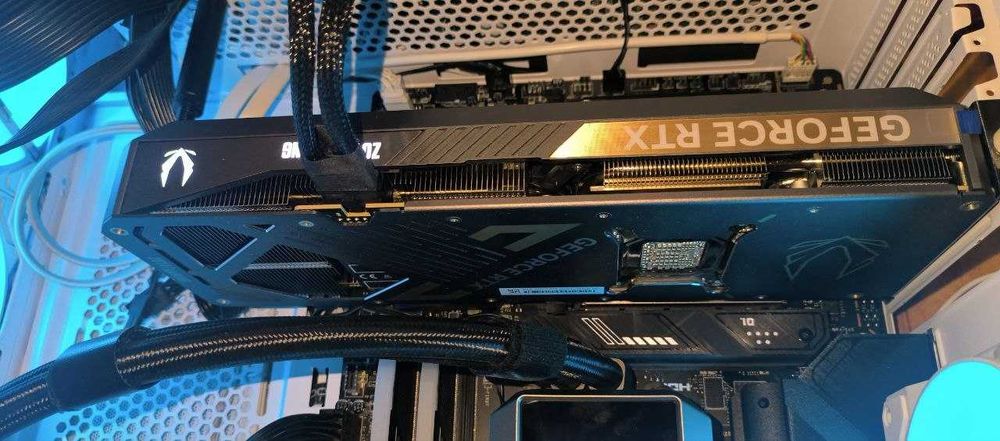 RTX 5070ti Zotac solid sff